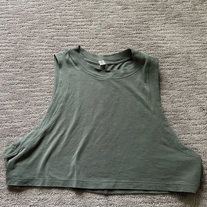 Lululemon crop size 8
